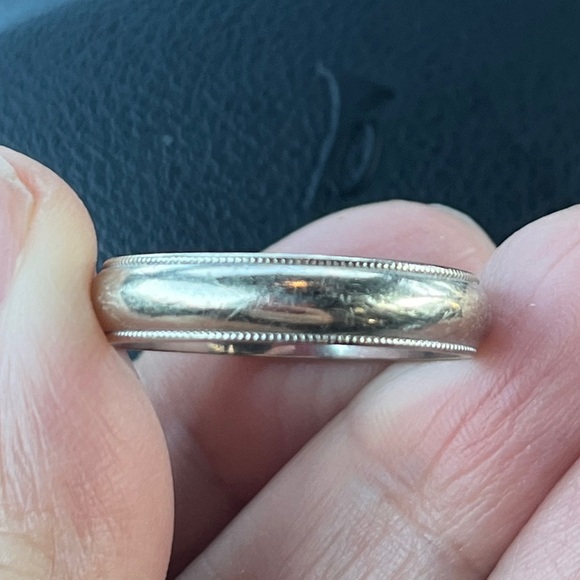 Men's 14k White Gold Wedding Band Ring - Picture 2 of 4